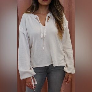 Nation Ltd Aerin Sweatshirt Size large Peasant‎ v neck puff sleeves off white